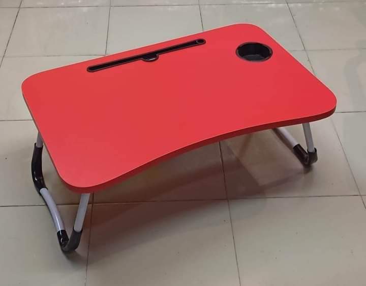 laptop table red
